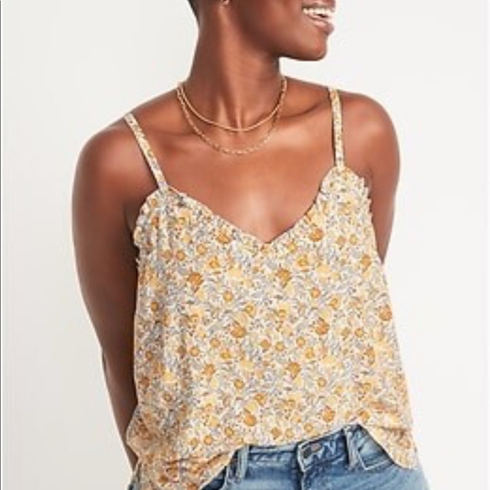 Old Navy Ruffle Trimmed Cami Blouse in Floral